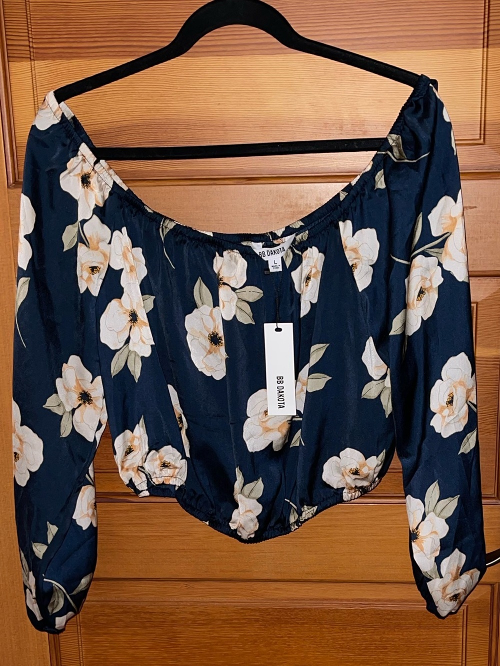 BB Dakota Floral Off-Shoulder Long Sleeves Blouse - NWT - Large